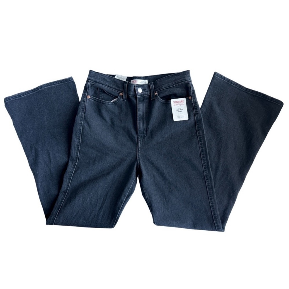 SIGNATURE LEVI’S | Women’s Black Wash | High Rise | Stretch Flare Jeans | NWT
